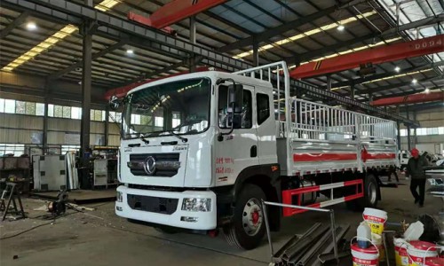 東風(fēng)多利卡D9氣瓶運(yùn)輸車(chē) 
