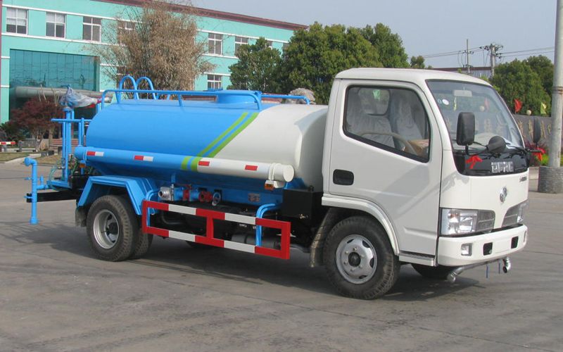 東風福瑞卡5噸噴灑車 